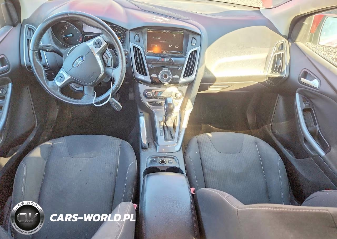 2012 Ford Focus Titanium VIN:1FAHP3N29CL477075 - 8