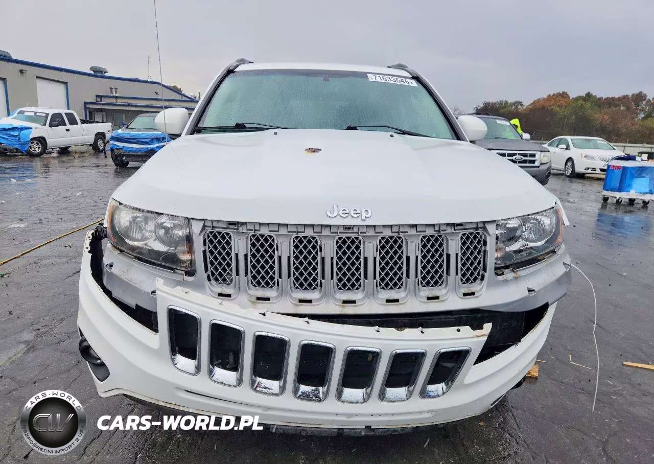 2016 Jeep Compass Latitude VIN:1C4NJCEA0GD628147 - 5