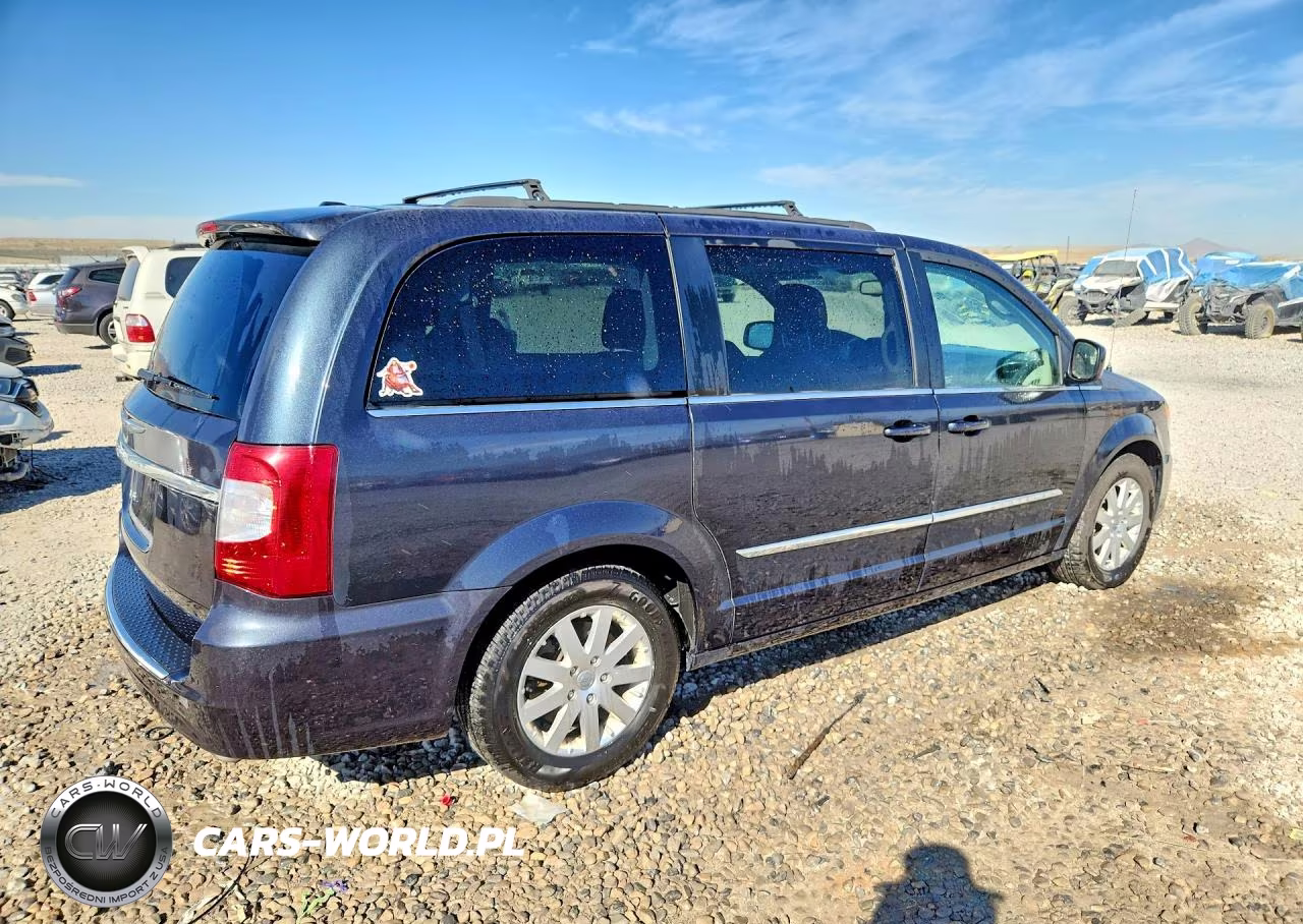 2014 Chrysler Town & Country Touring VIN:2C4RC1BG6ER441076 - 3