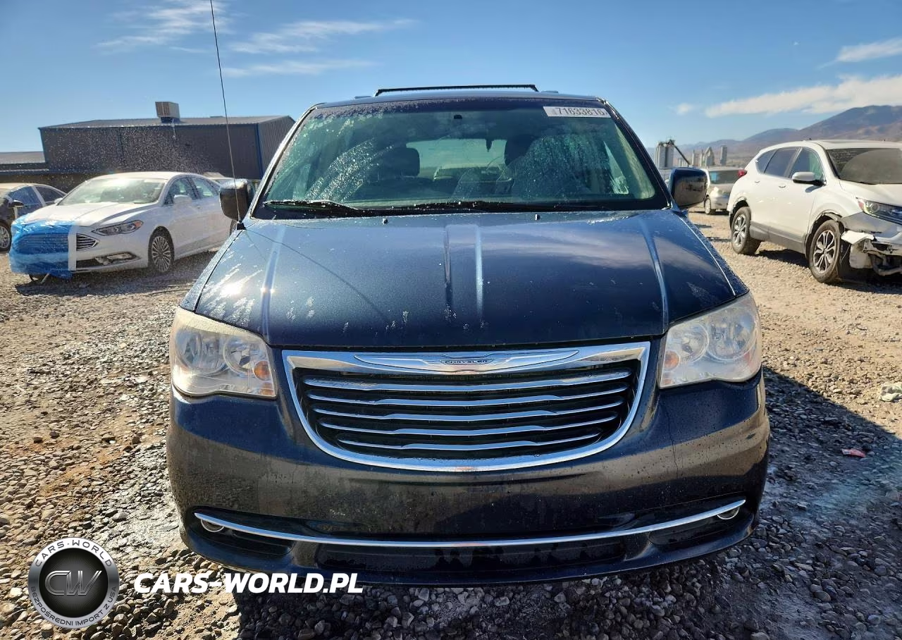 2014 Chrysler Town & Country Touring VIN:2C4RC1BG6ER441076 - 5