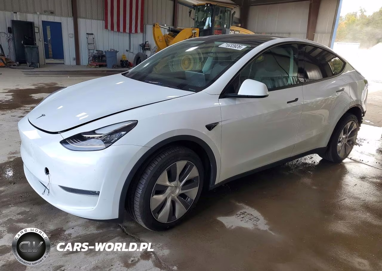 2023 Tesla Model Y VIN:7SAYGDEE3PA100776 - 1