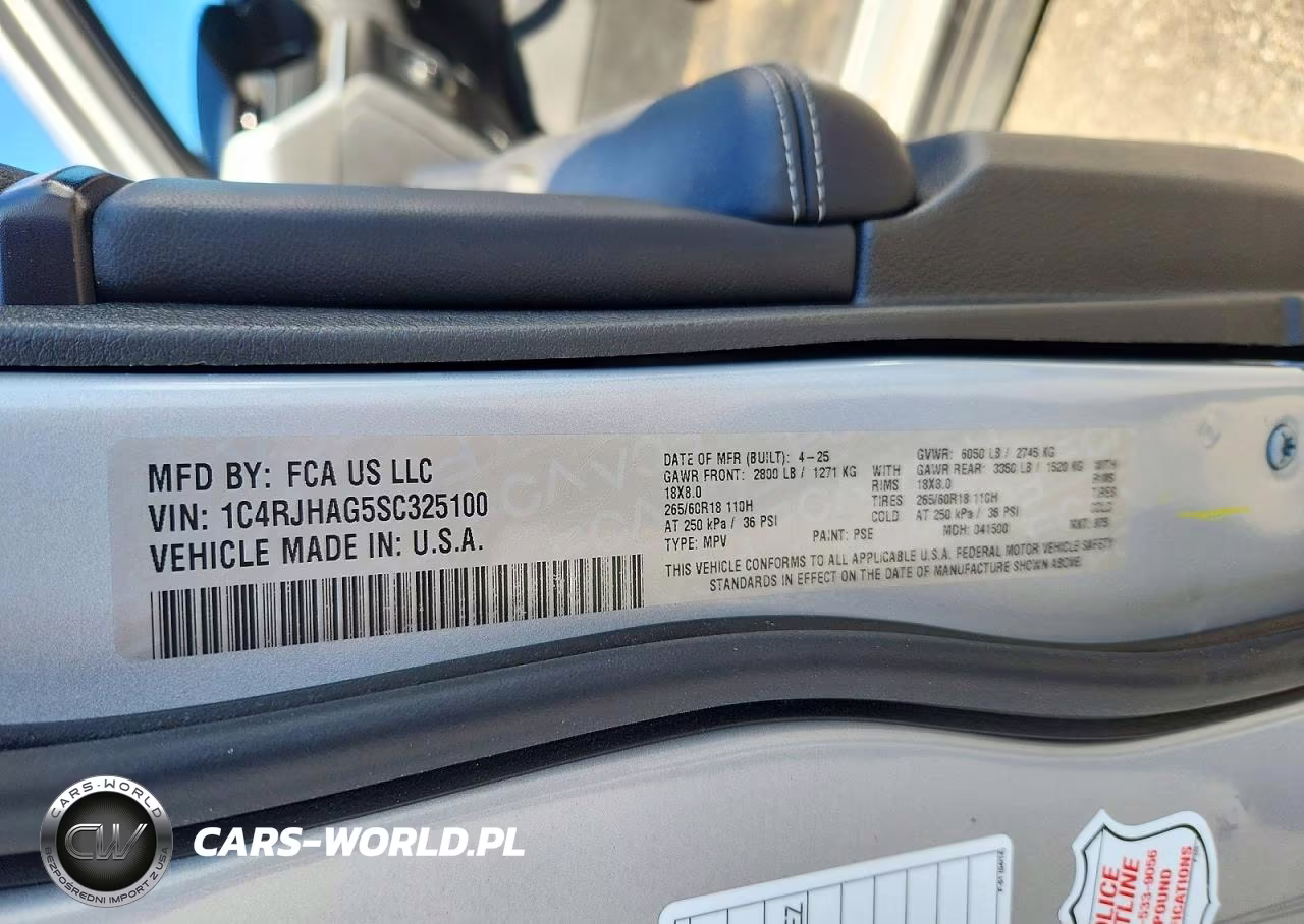 2025 Jeep Grand Cherokee Laredo VIN:1C4RJHAG5SC325100 - 14