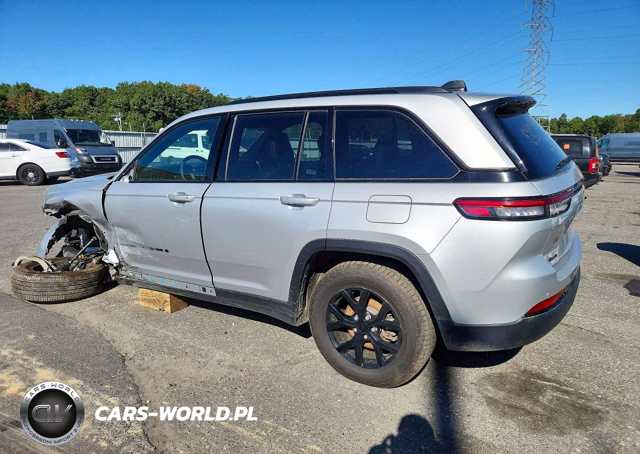 2025 Jeep Grand Cherokee Laredo VIN:1C4RJHAG5SC325100 - 2