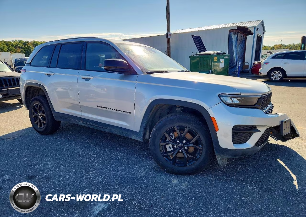 2025 Jeep Grand Cherokee Laredo VIN:1C4RJHAG5SC325100 - 4