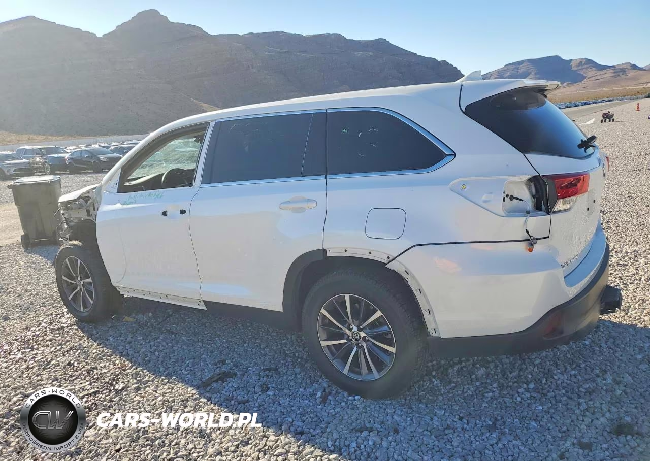 2019 Toyota Highlander Xle VIN:5TDKZRFHXKS341745 - 2