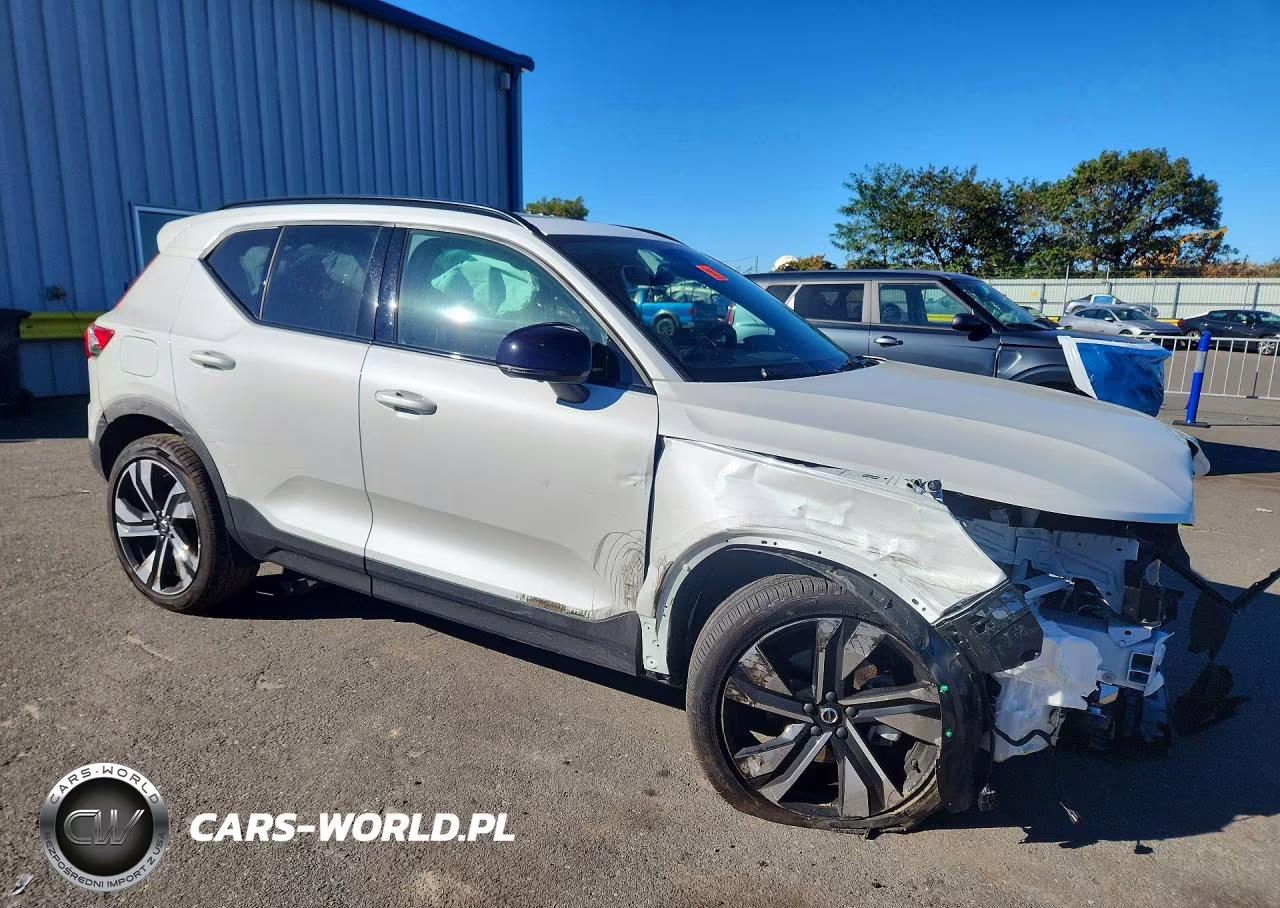 2026 Volvo Xc40 Plus VIN:YV4L12UCXT2790150 - 4