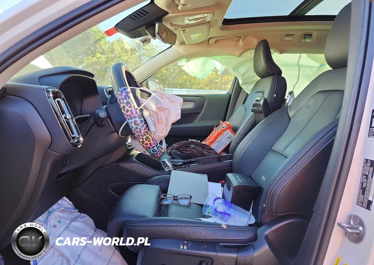 2026 Volvo Xc40 Plus VIN:YV4L12UCXT2790150 - 7