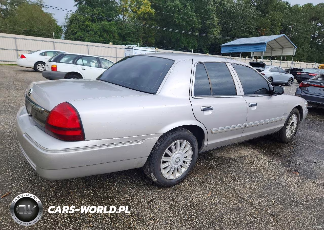 2010 Mercury Grand Marquis Ls VIN:2MEBM7FV6AX605649 - 3