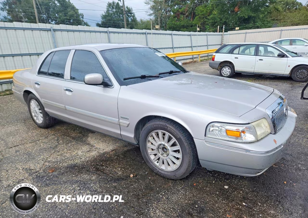 2010 Mercury Grand Marquis Ls VIN:2MEBM7FV6AX605649 - 4