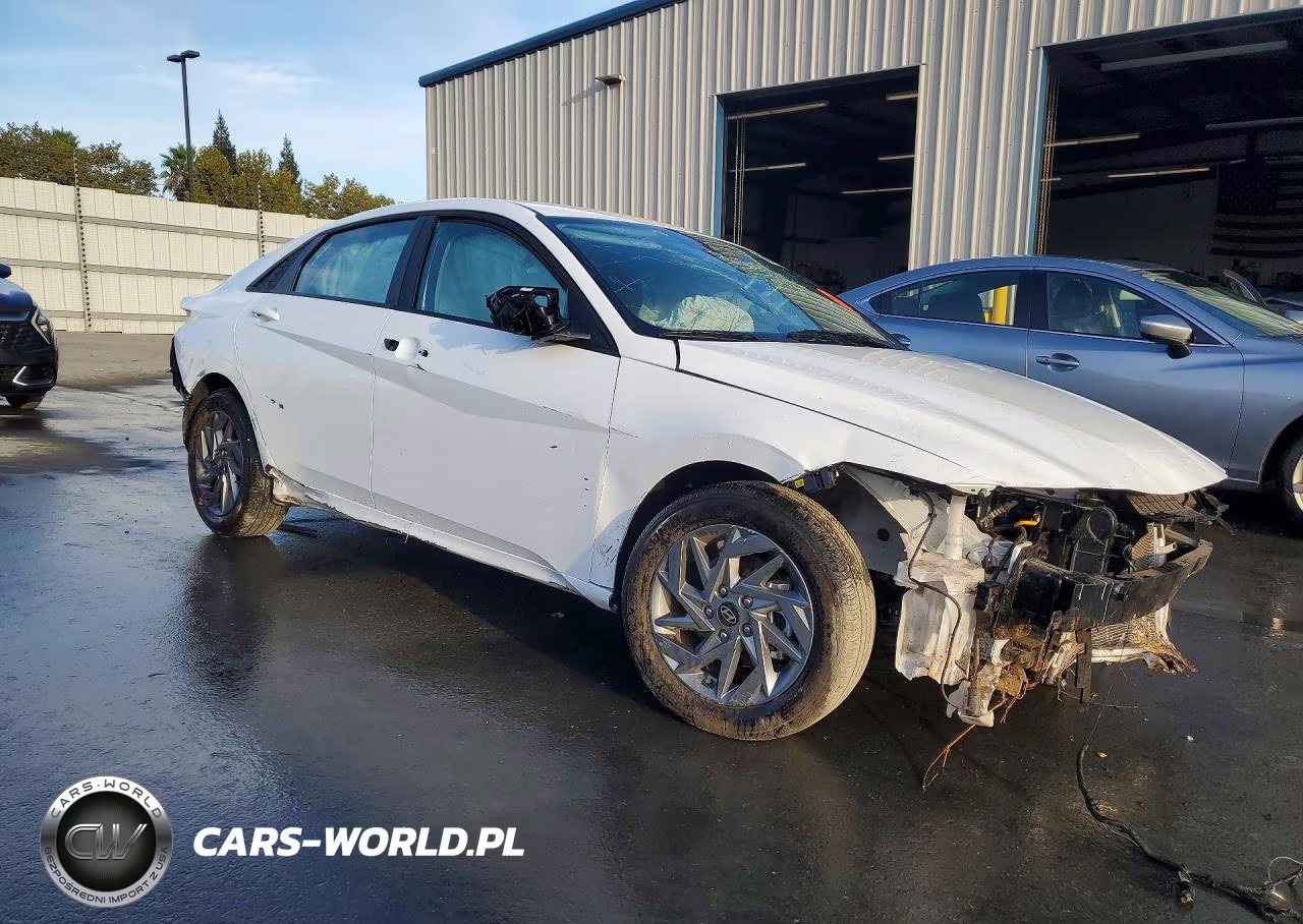 2026 Hyundai Elantra Hybrid Blue VIN:KMHLM4DJ2TU205629 - 4