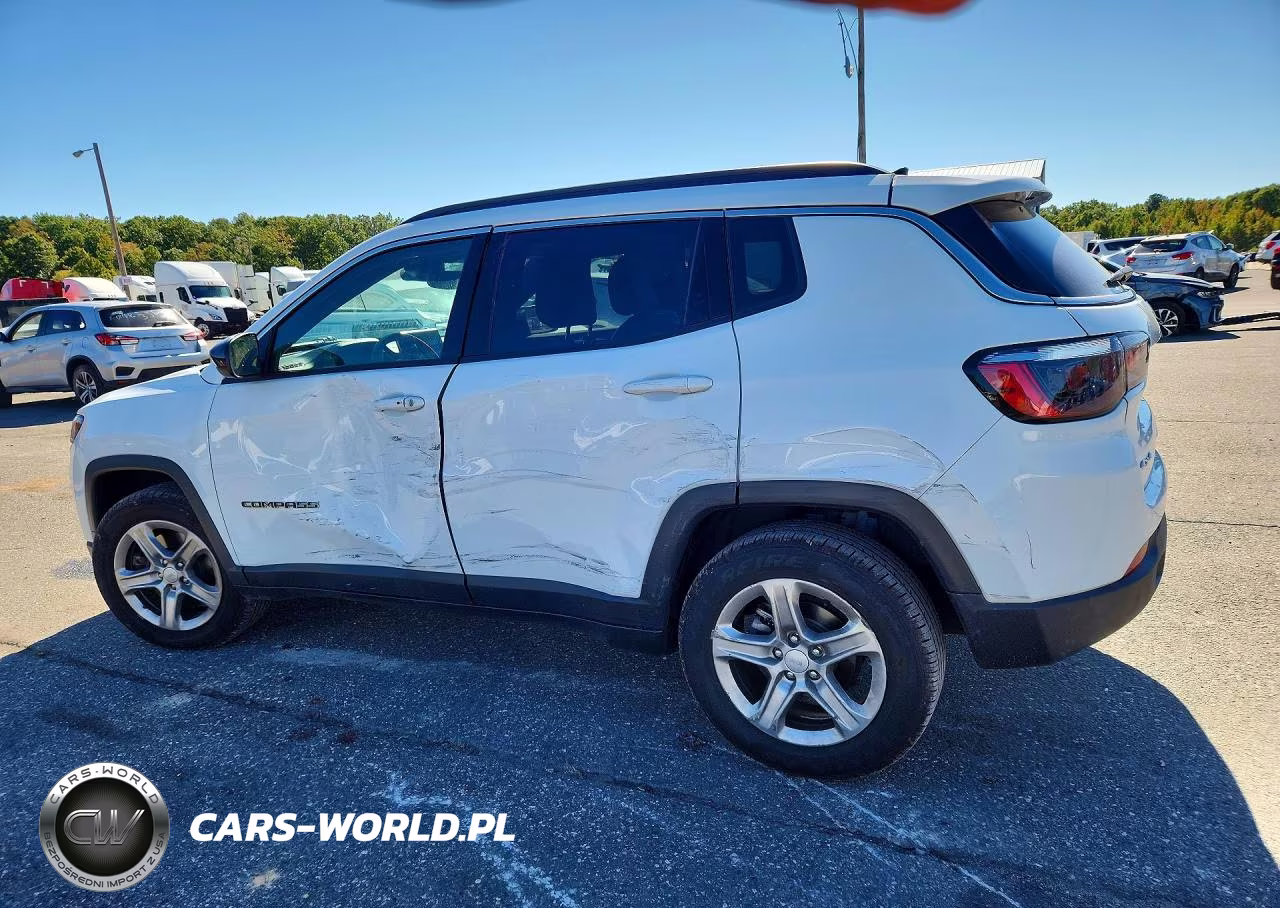 2023 Jeep Compass Latitude VIN:3C4NJDBN8PT562034 - 2