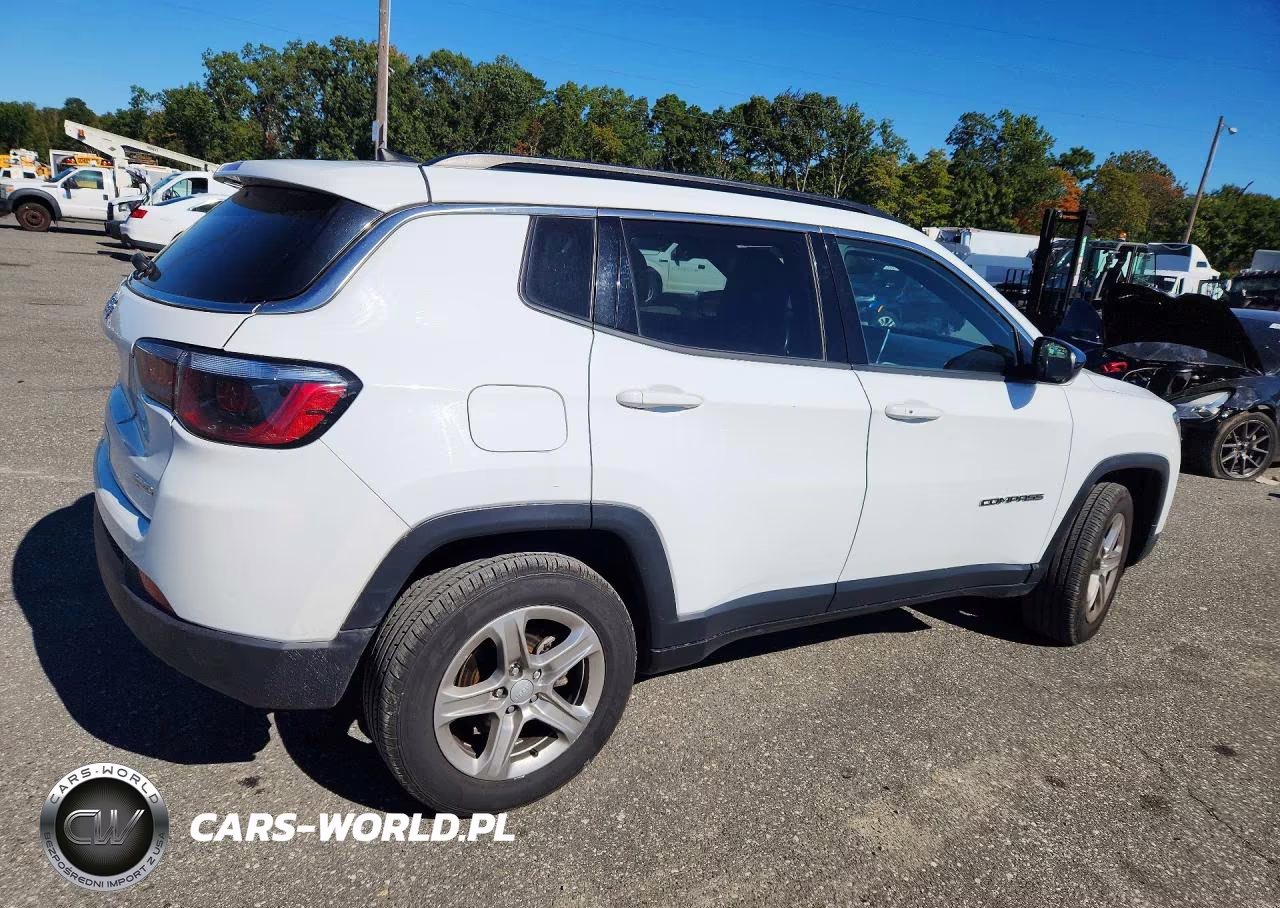 2023 Jeep Compass Latitude VIN:3C4NJDBN8PT562034 - 3
