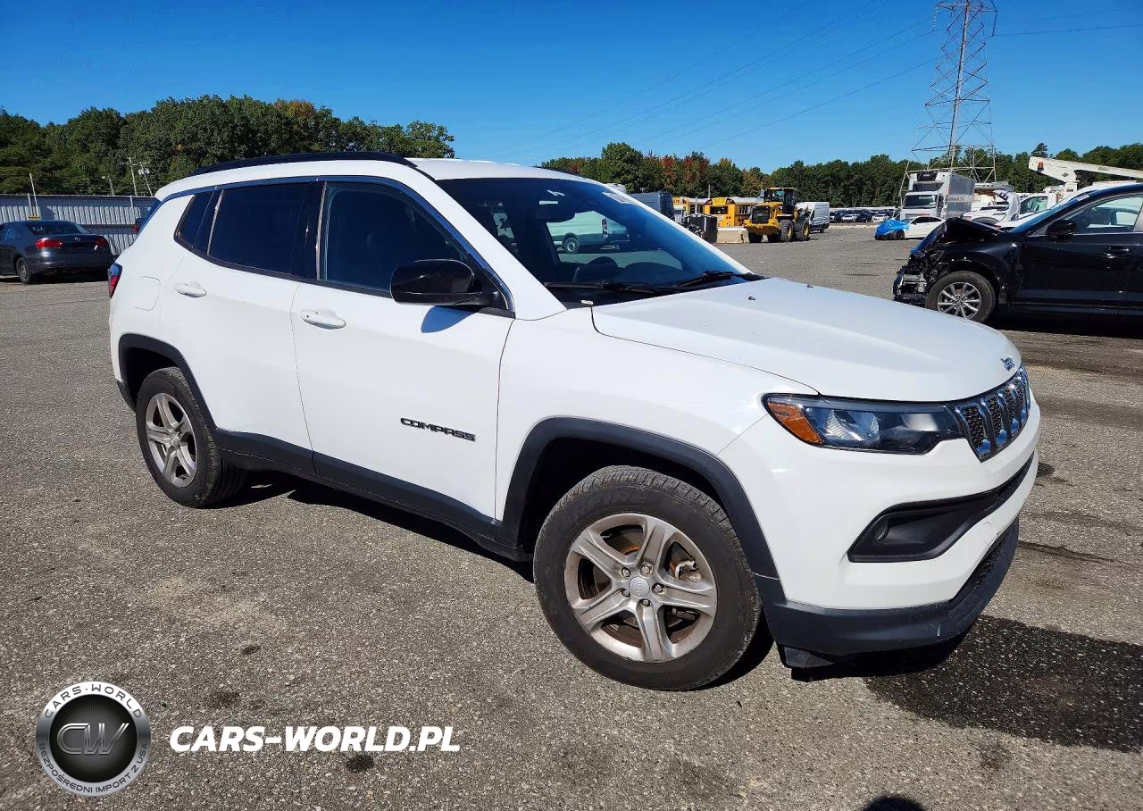 2023 Jeep Compass Latitude VIN:3C4NJDBN8PT562034 - 4