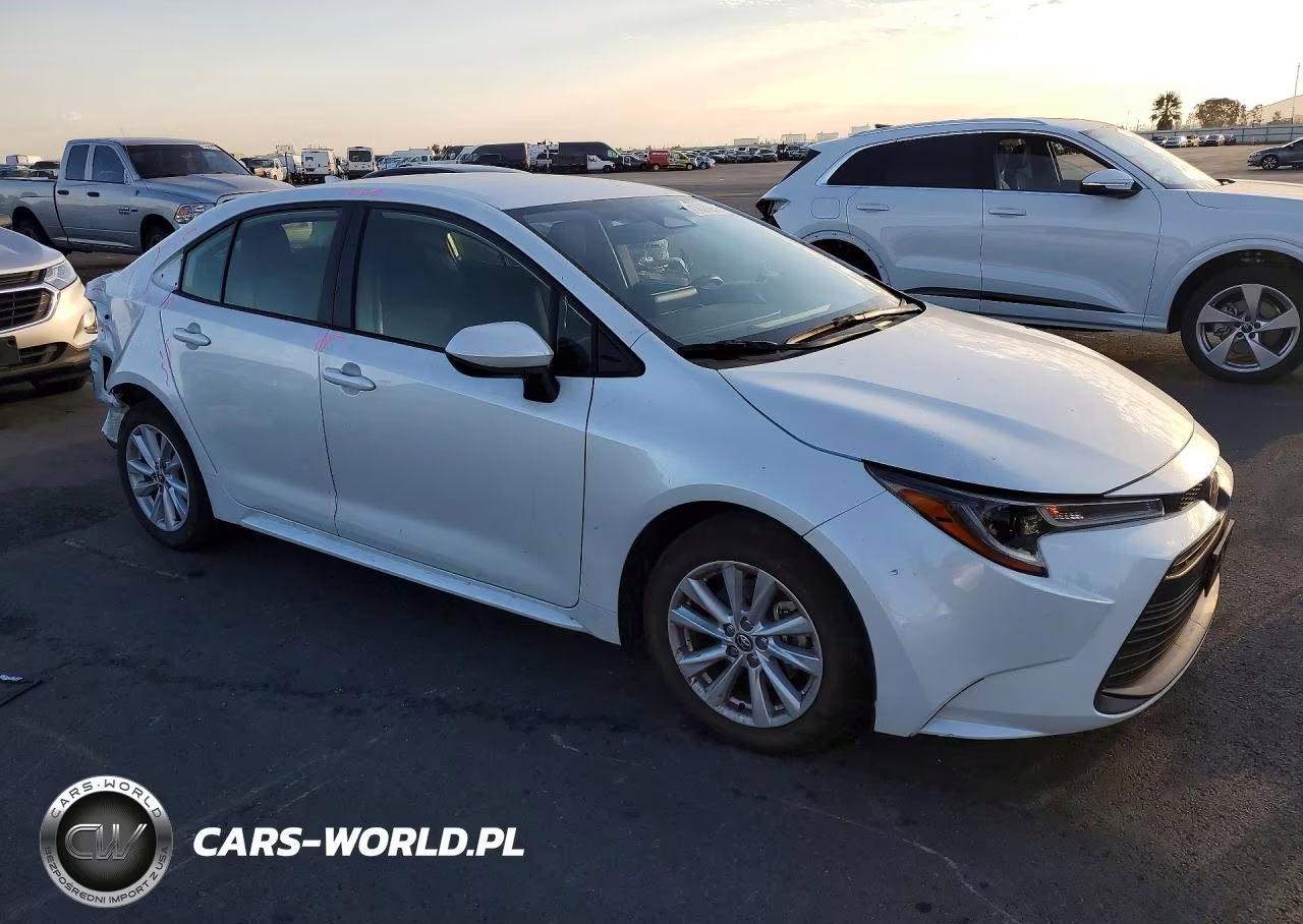2026 Toyota Corolla Le VIN:JTDB4MEE0T3042809 - 4