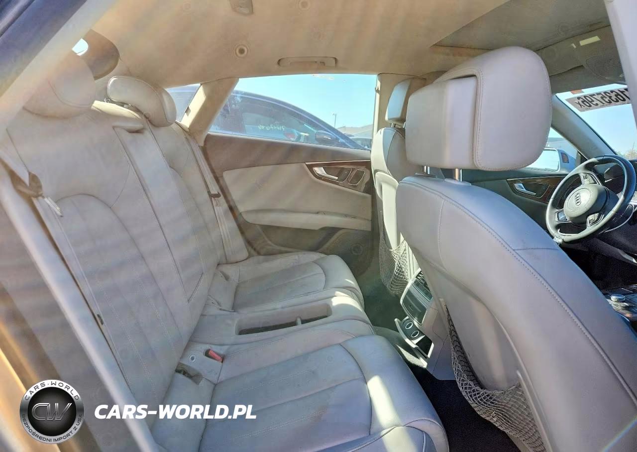 2012 Audi A7 Premium Plus VIN:WAUYGAFC6CN084030 - 10