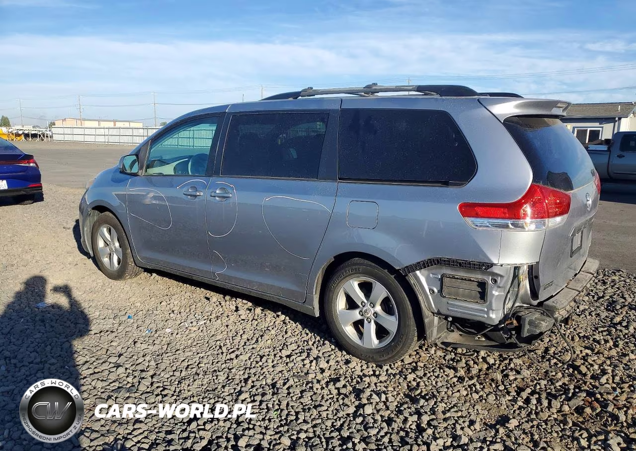2011 Toyota Sienna Le VIN:5TDKK3DC7BS170350 - 2
