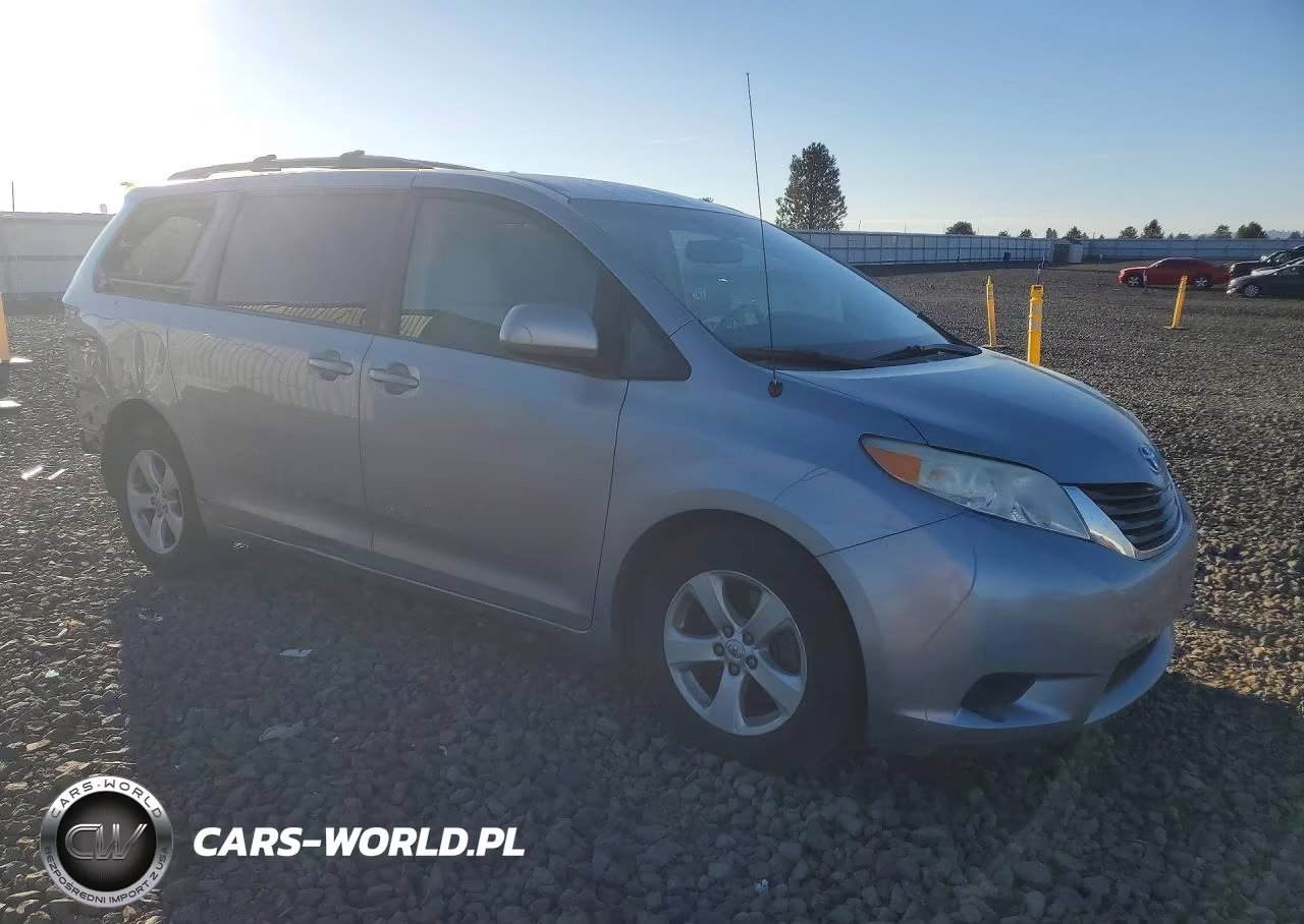 2011 Toyota Sienna Le VIN:5TDKK3DC7BS170350 - 4