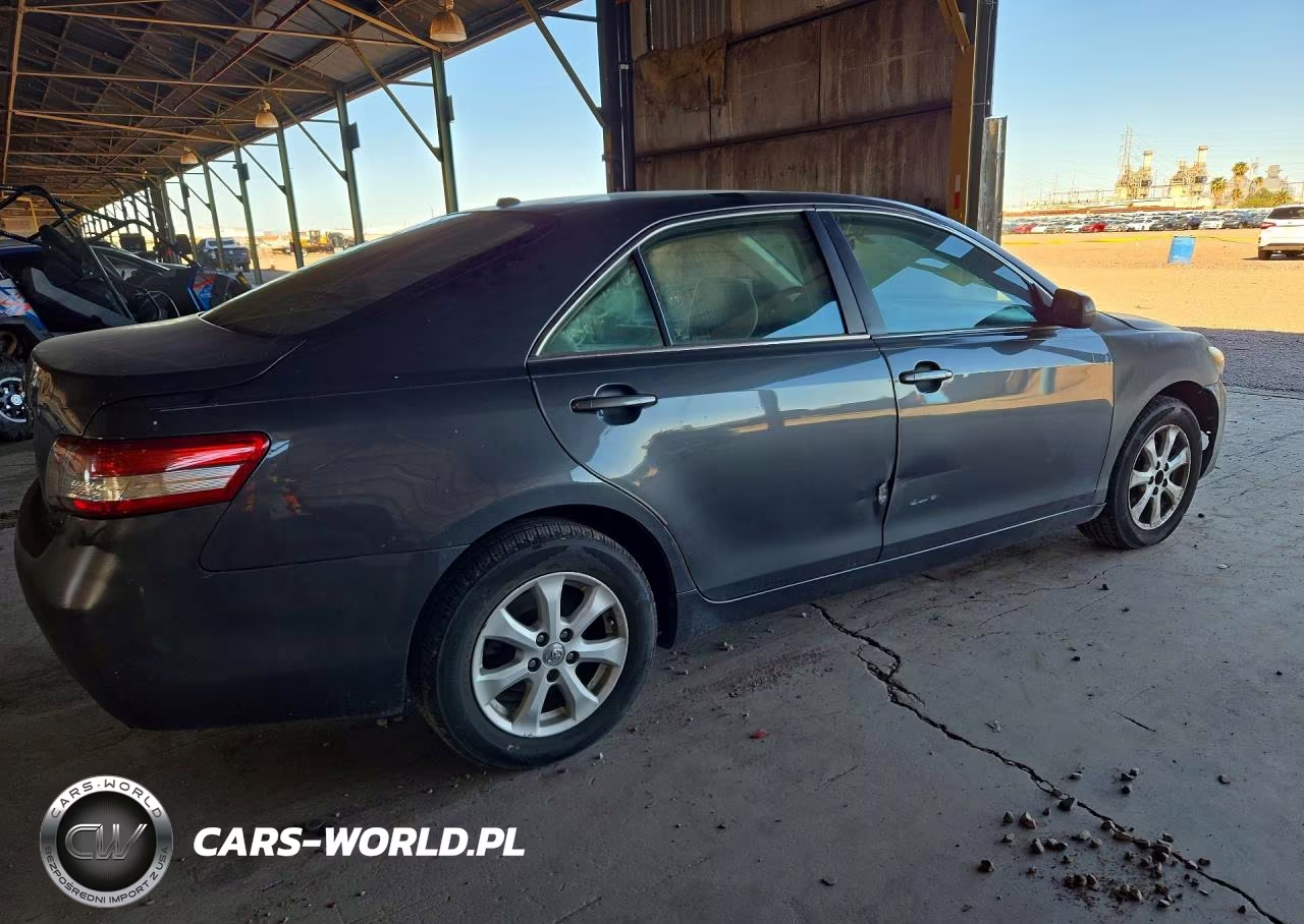 2011 Toyota Camry Le VIN:4T1BF3EK5BU709033 - 3