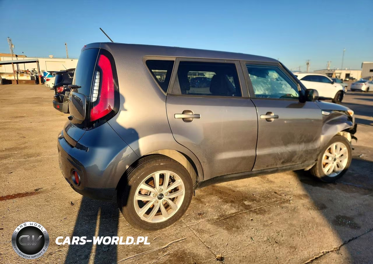 2017 Kia Soul + VIN:KNDJP3A51H7428125 - 3