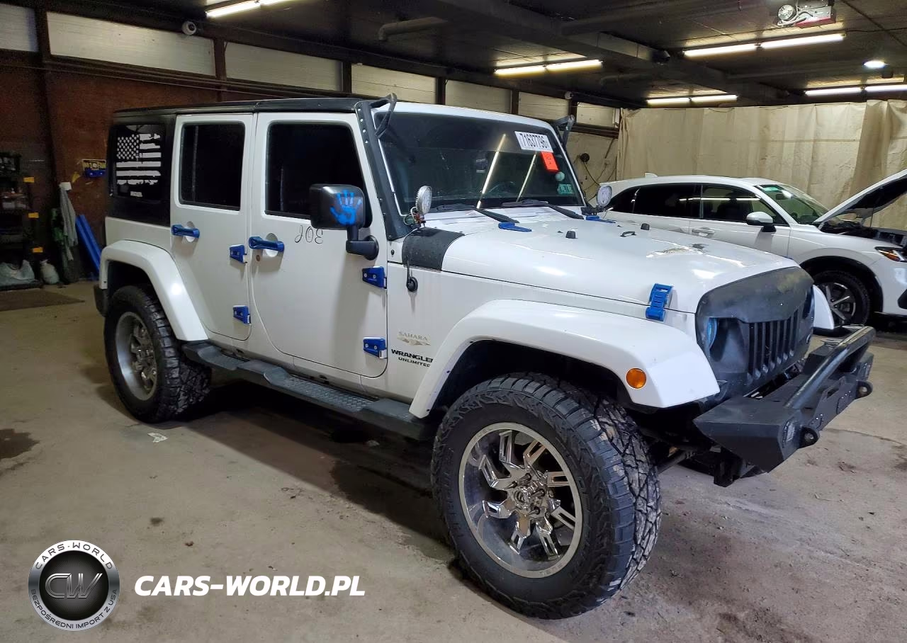 2015 Jeep Wrangler Unlimited Sahara VIN:1C4HJWEG5FL621671 - 4