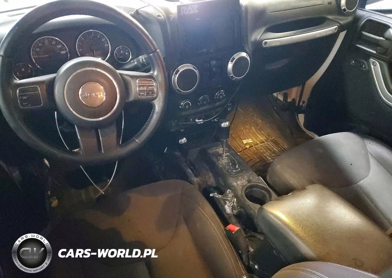 2015 Jeep Wrangler Unlimited Sahara VIN:1C4HJWEG5FL621671 - 8
