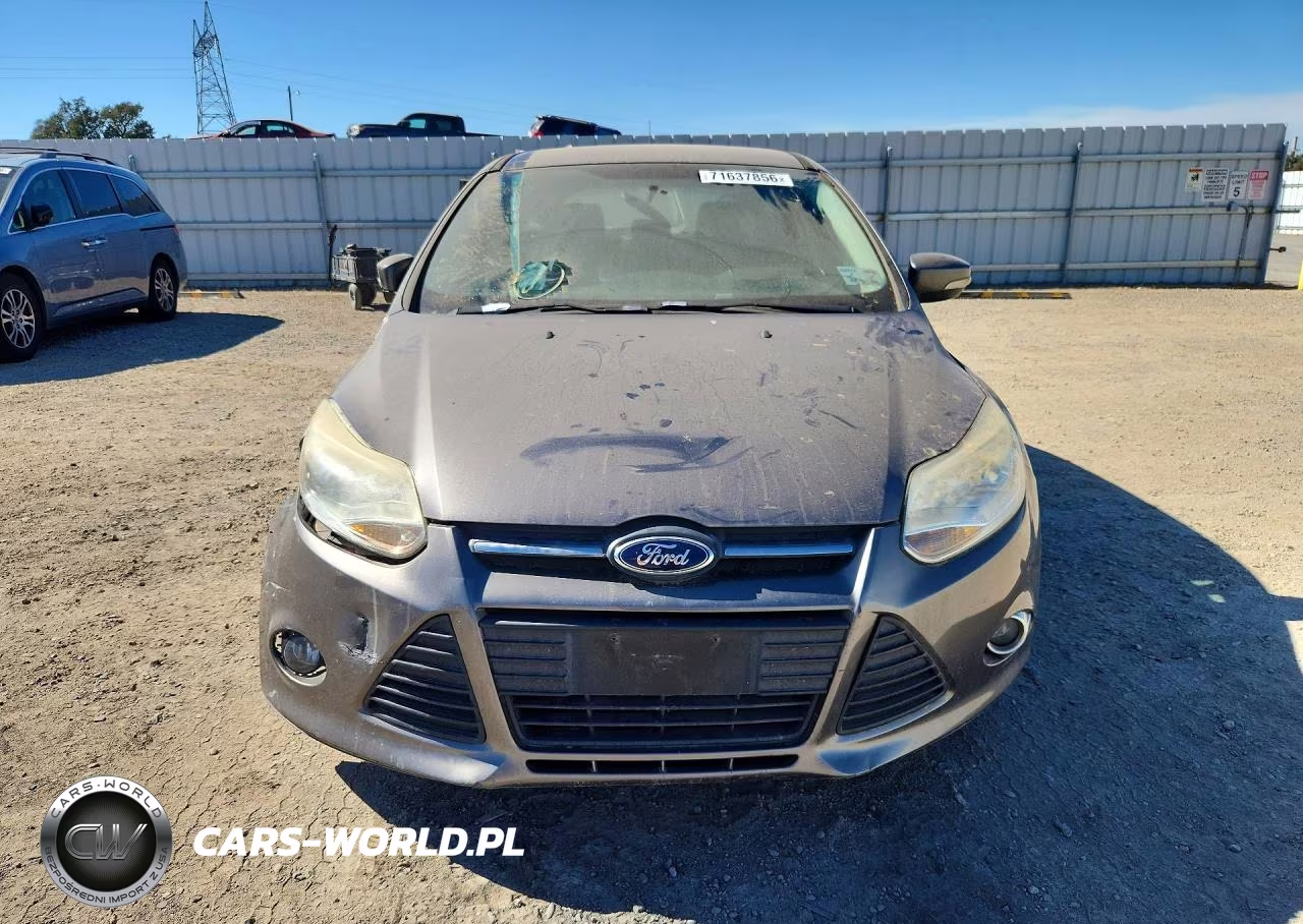 2014 Ford Focus Se VIN:1FADP3K23EL169969 - 5