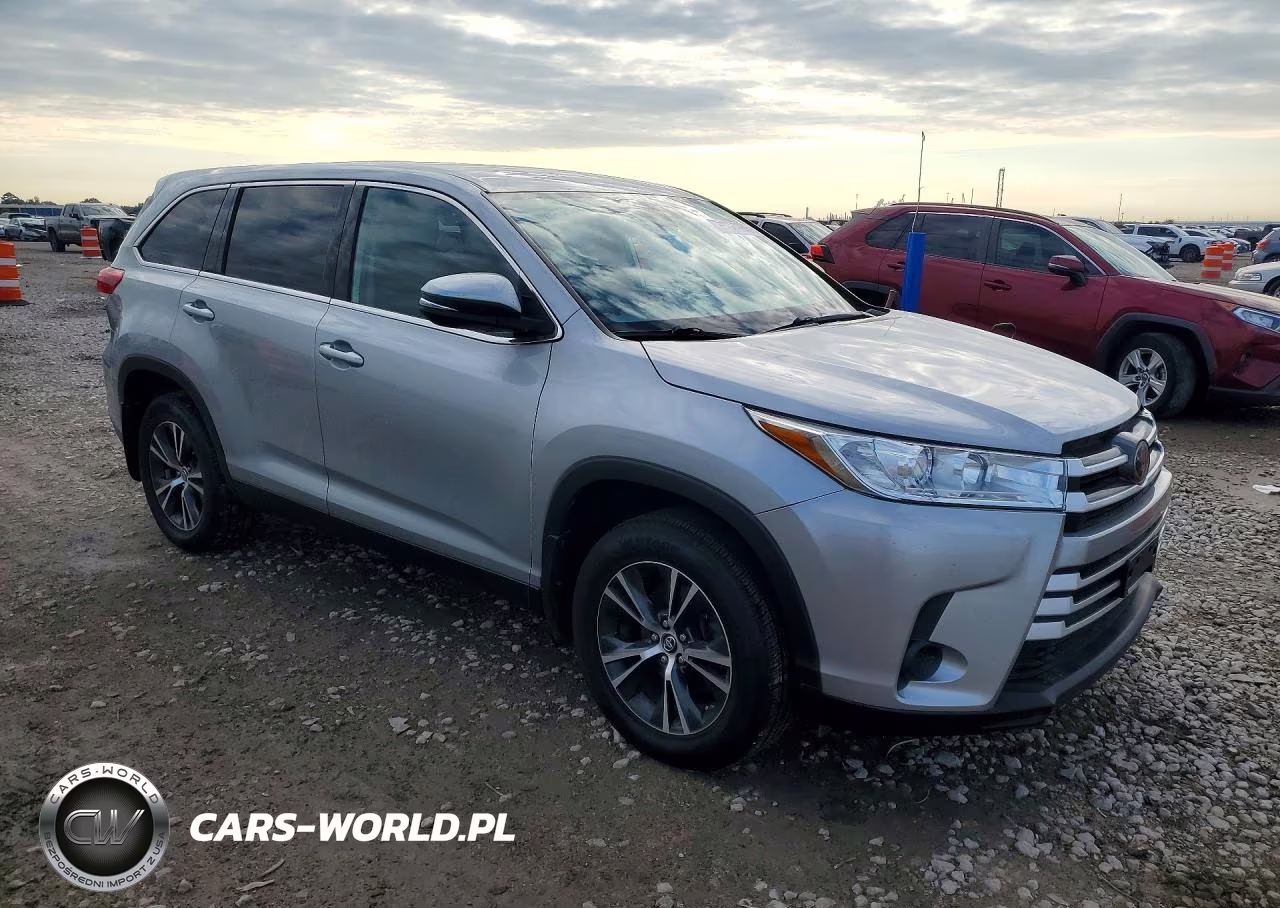 2019 Toyota Highlander Le VIN:5TDBZRFHXKS961981 - 4