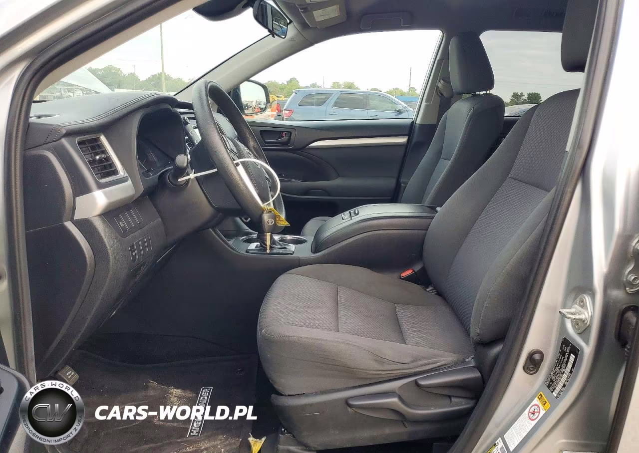 2019 Toyota Highlander Le VIN:5TDBZRFHXKS961981 - 7