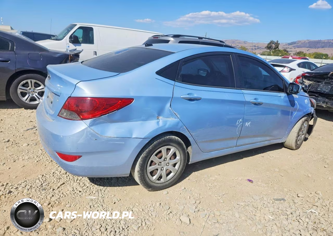 2013 Hyundai Accent Gls VIN:KMHCT4AE7DU312364 - 3