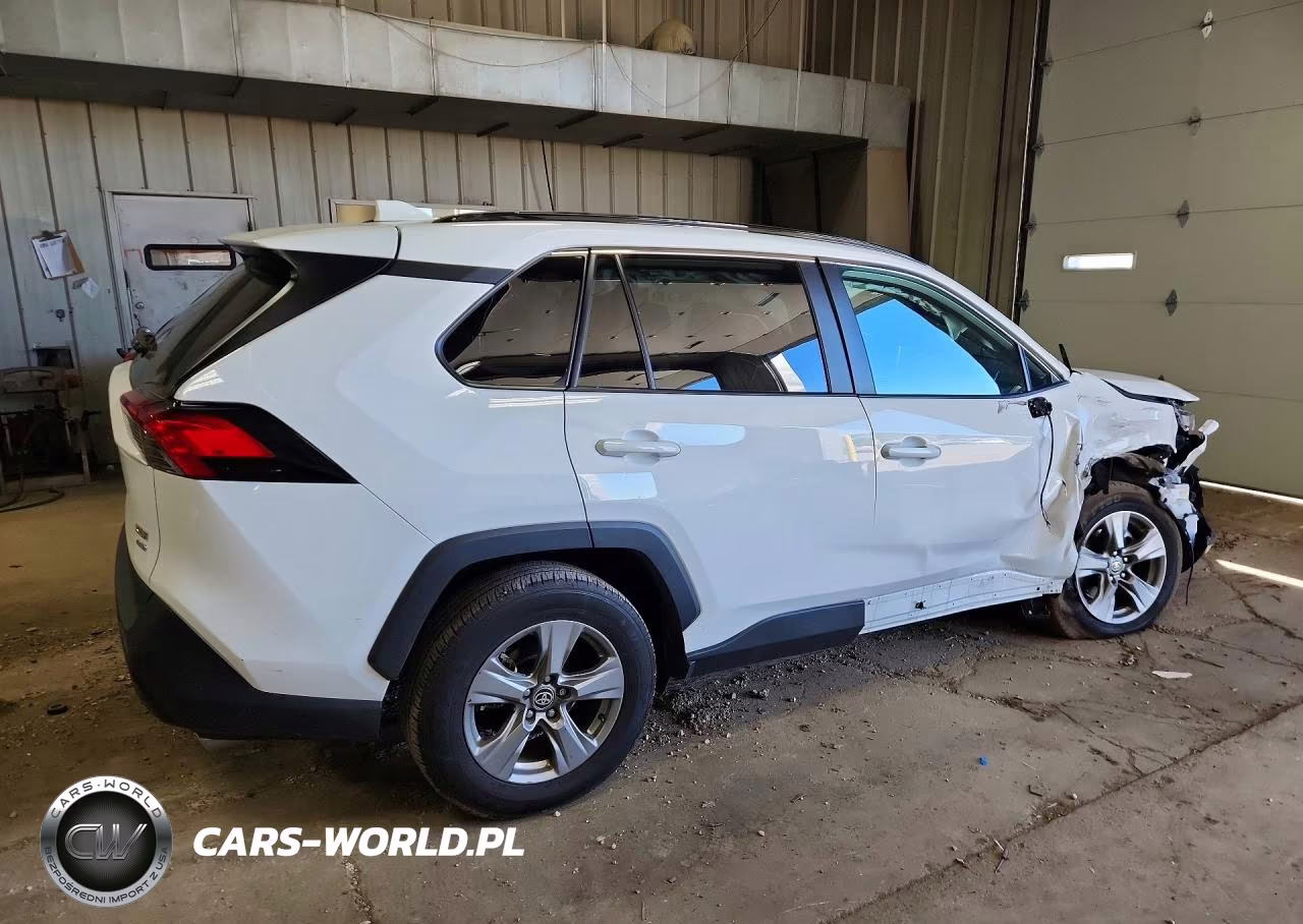 2024 Toyota Rav4 Xle VIN:2T3P1RFV9RC430865 - 3