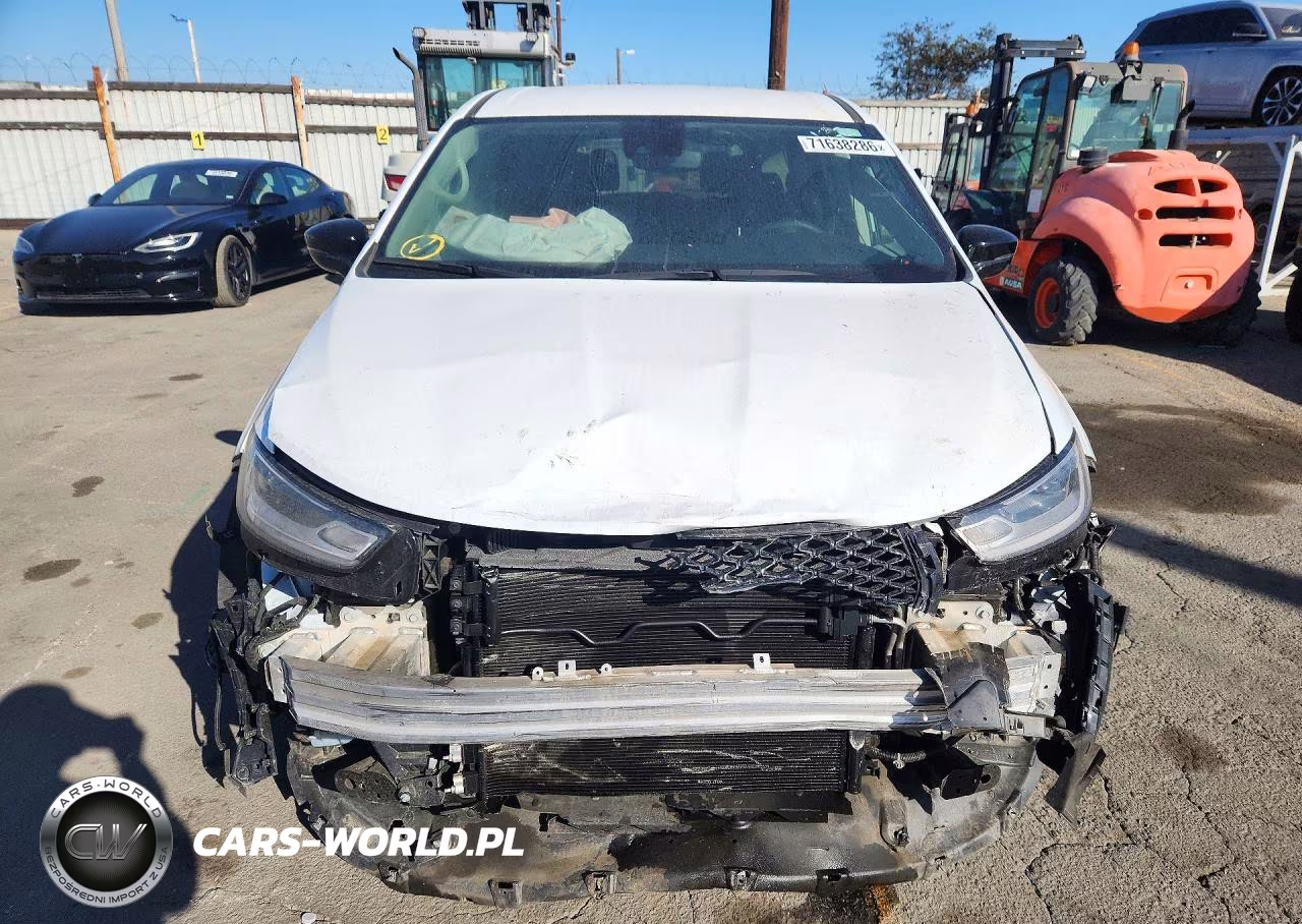 2024 Chrysler Pacifica Touring L VIN:2C4RC1BG2RR204347 - 5