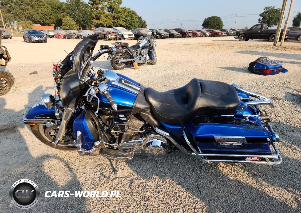 2008 Harley-Davidson Flhtcui VIN:1HD1FC4178Y642279 - 3