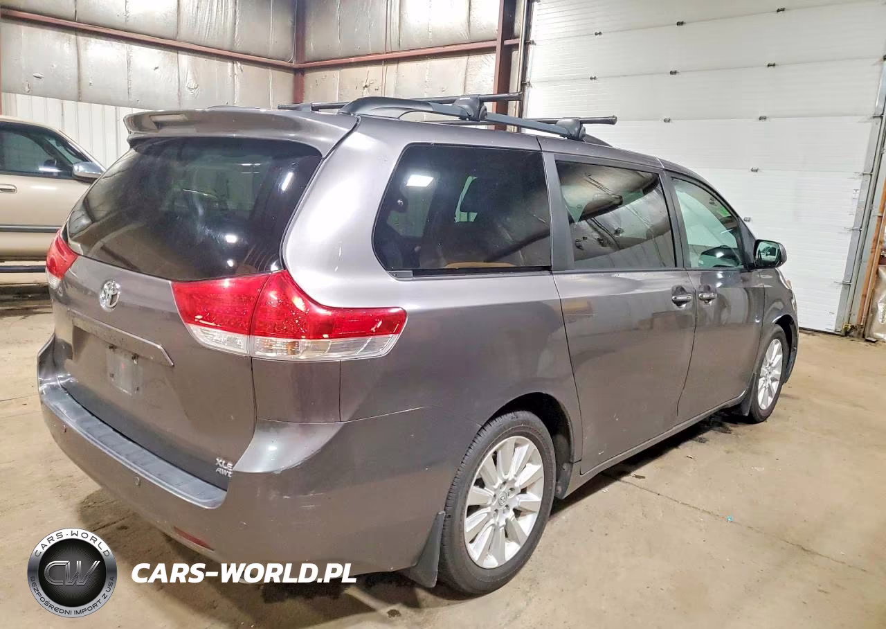 2014 Toyota Sienna Xle 7 Passenger VIN:5TDDK3DCXES082163 - 3