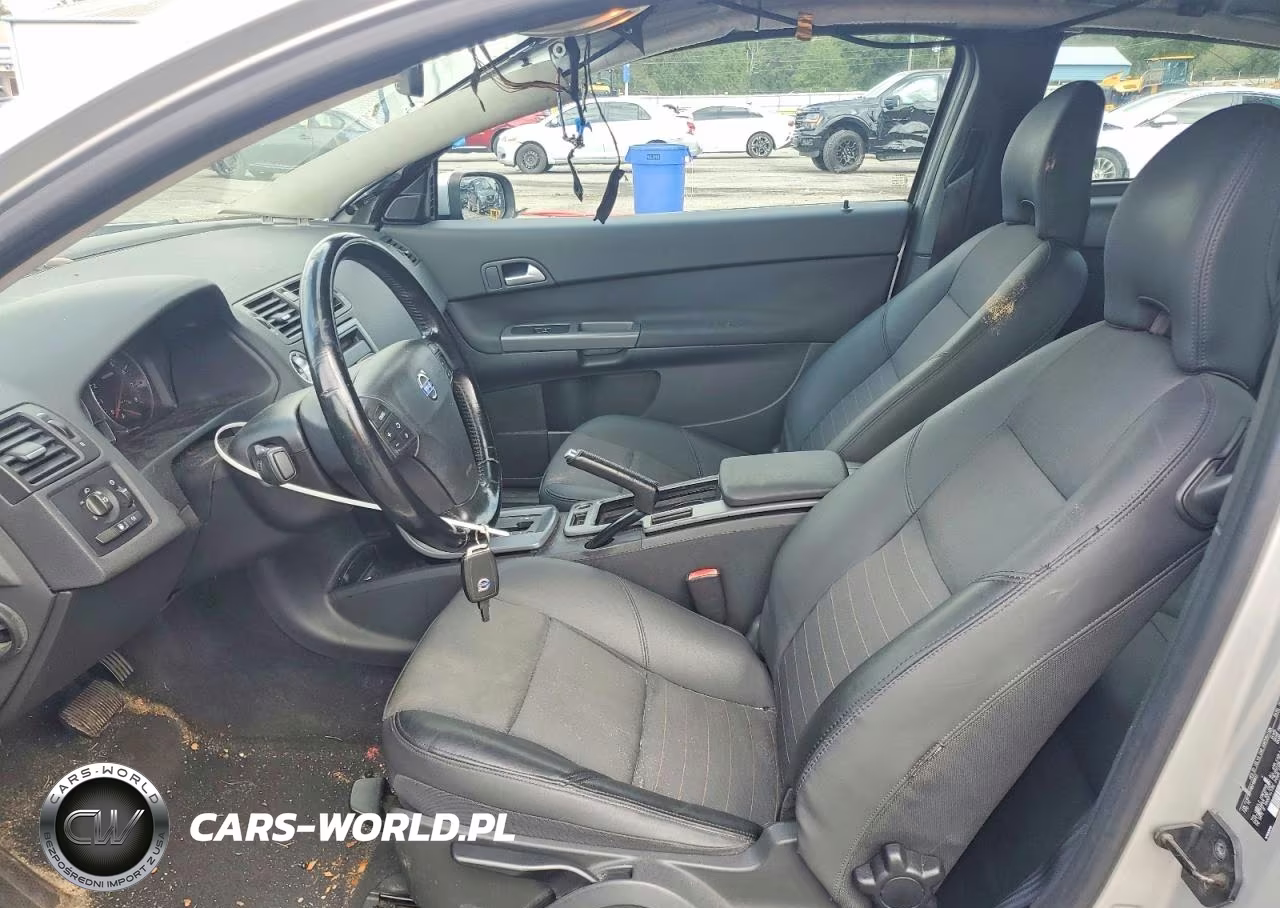 2011 Volvo C30 T5 VIN:YV1672MK6B2196833 - 7
