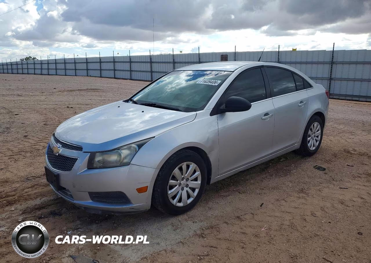 2011 Chevrolet Cruze Ls VIN:1G1PC5SHXB7273942 - 1