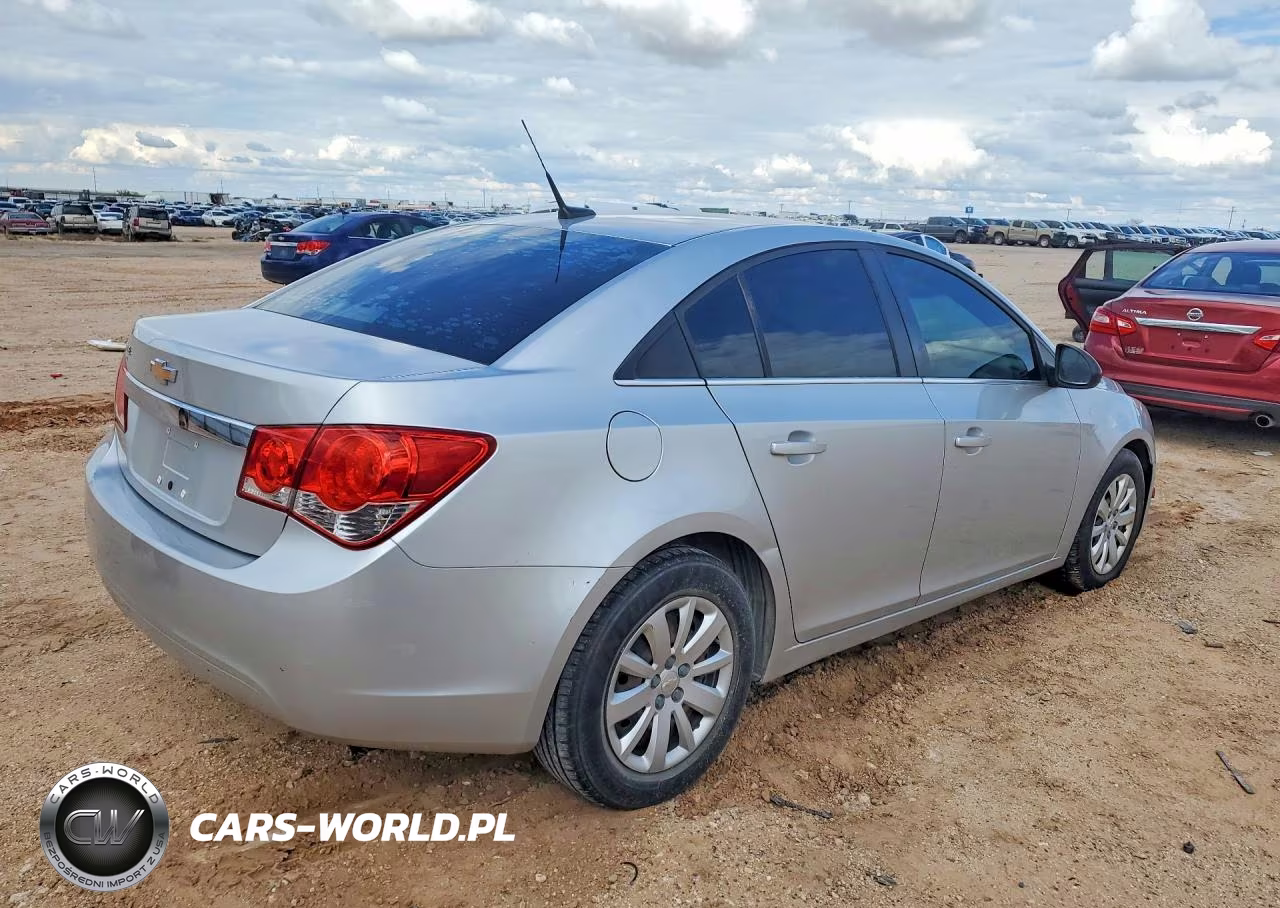 2011 Chevrolet Cruze Ls VIN:1G1PC5SHXB7273942 - 3