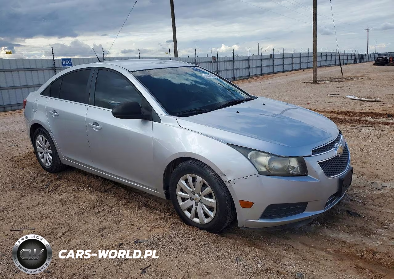 2011 Chevrolet Cruze Ls VIN:1G1PC5SHXB7273942 - 4