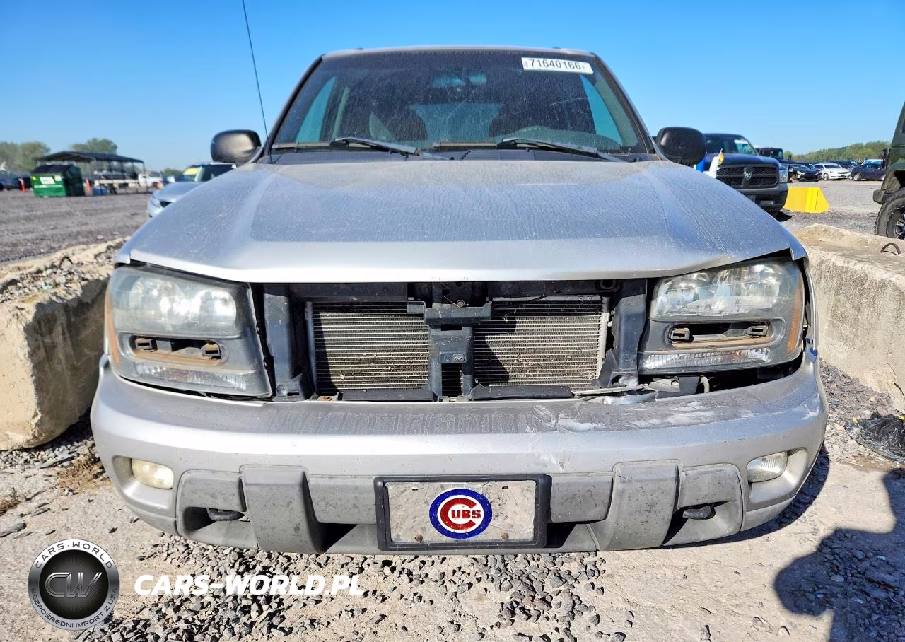 2004 Chevrolet Trailblazer Ls VIN:1GNDT13S842114907 - 5
