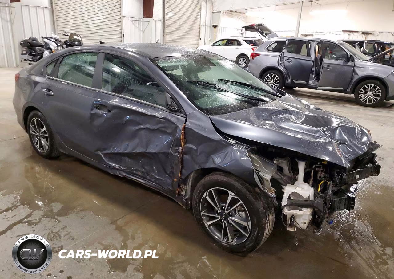 2024 Kia Forte Lxs VIN:3KPF24AD0RE738754 - 4