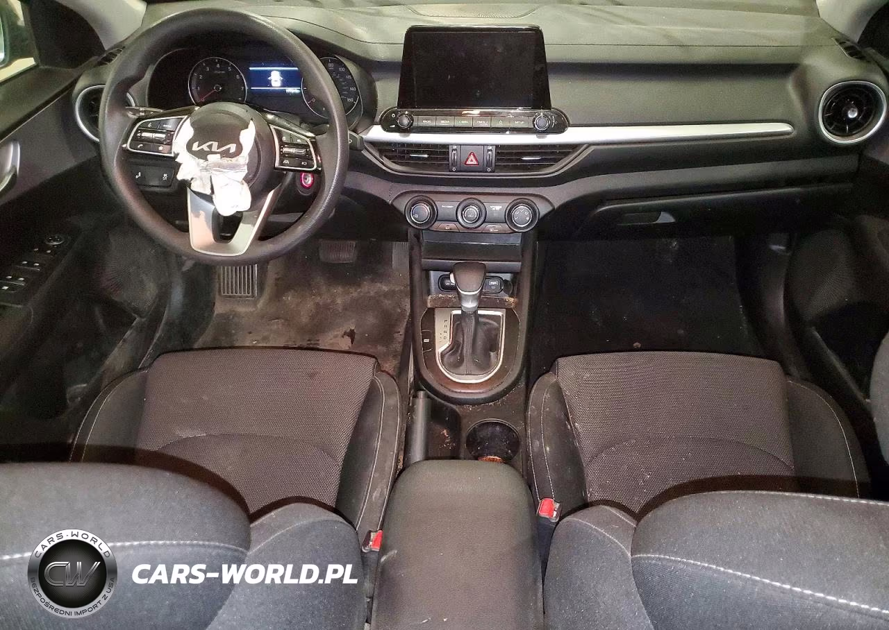 2024 Kia Forte Lxs VIN:3KPF24AD0RE738754 - 8