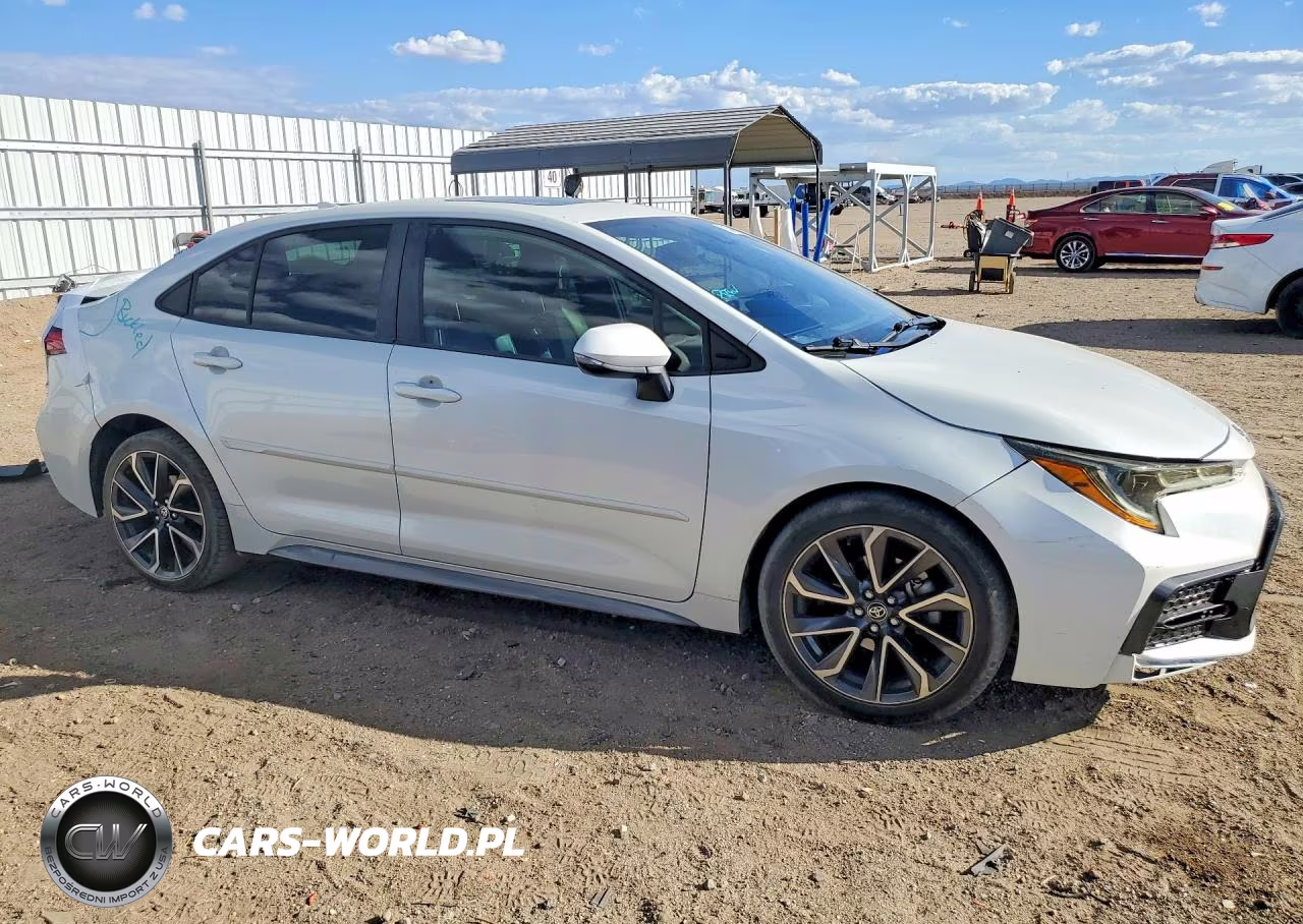 2020 Toyota Corolla Xse VIN:JTDT4RCE9LJ026141 - 4