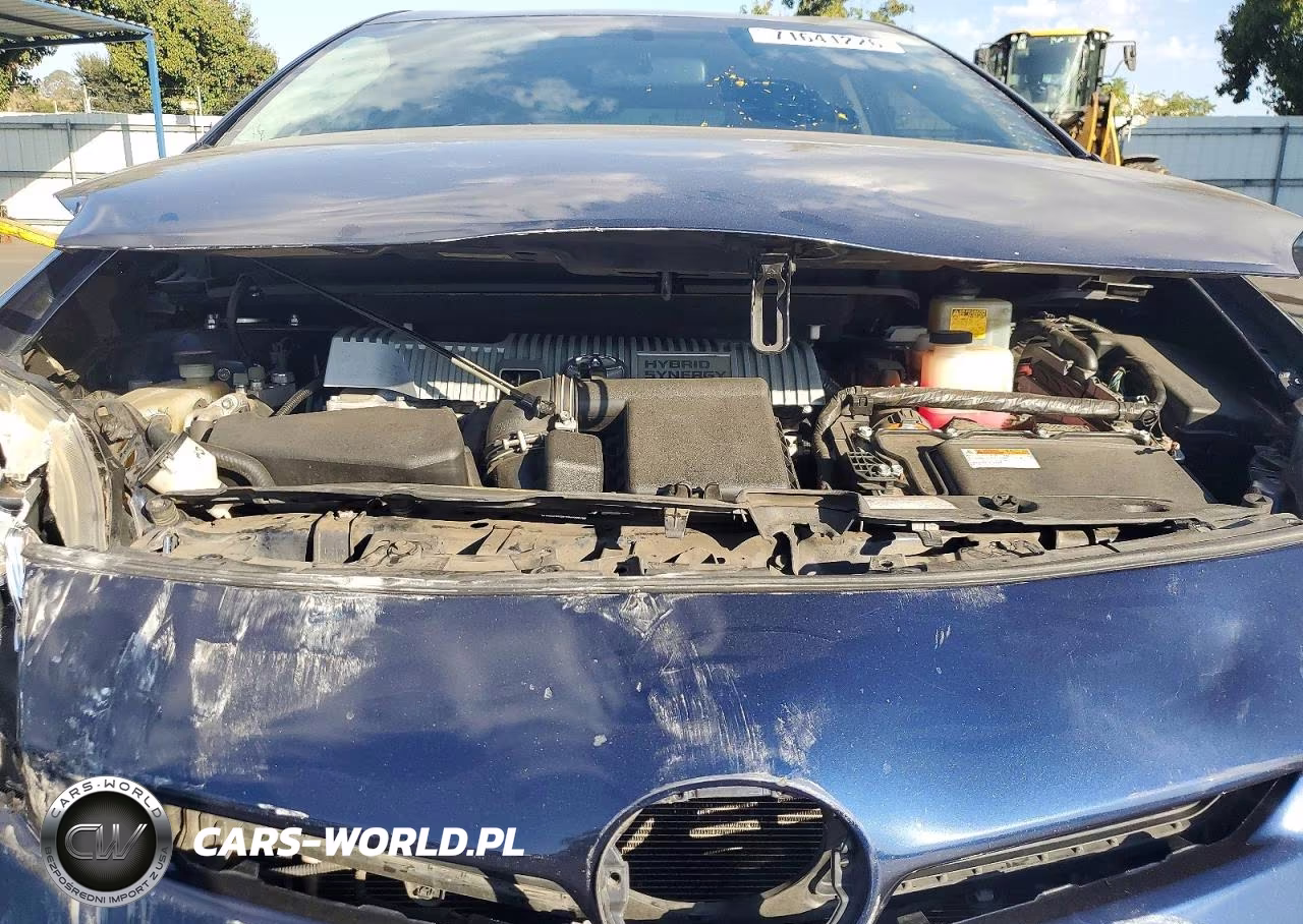 2015 Toyota Prius Two VIN:JTDKN3DU3F1934584 - 11