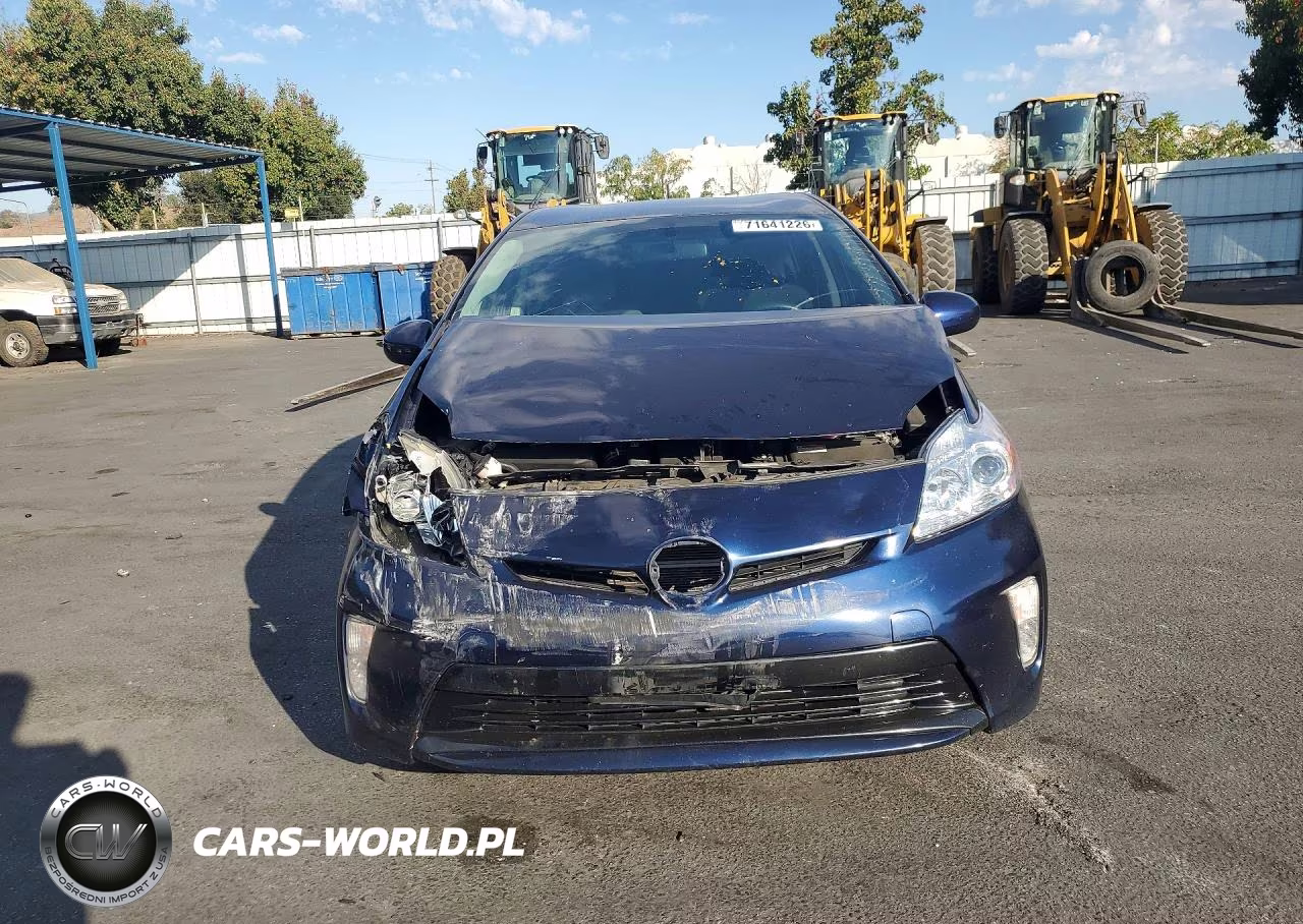 2015 Toyota Prius Two VIN:JTDKN3DU3F1934584 - 5