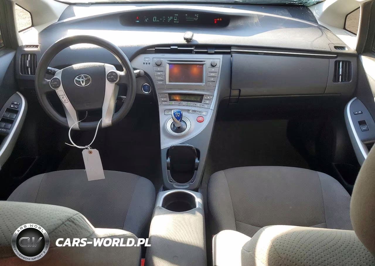 2015 Toyota Prius Two VIN:JTDKN3DU3F1934584 - 8