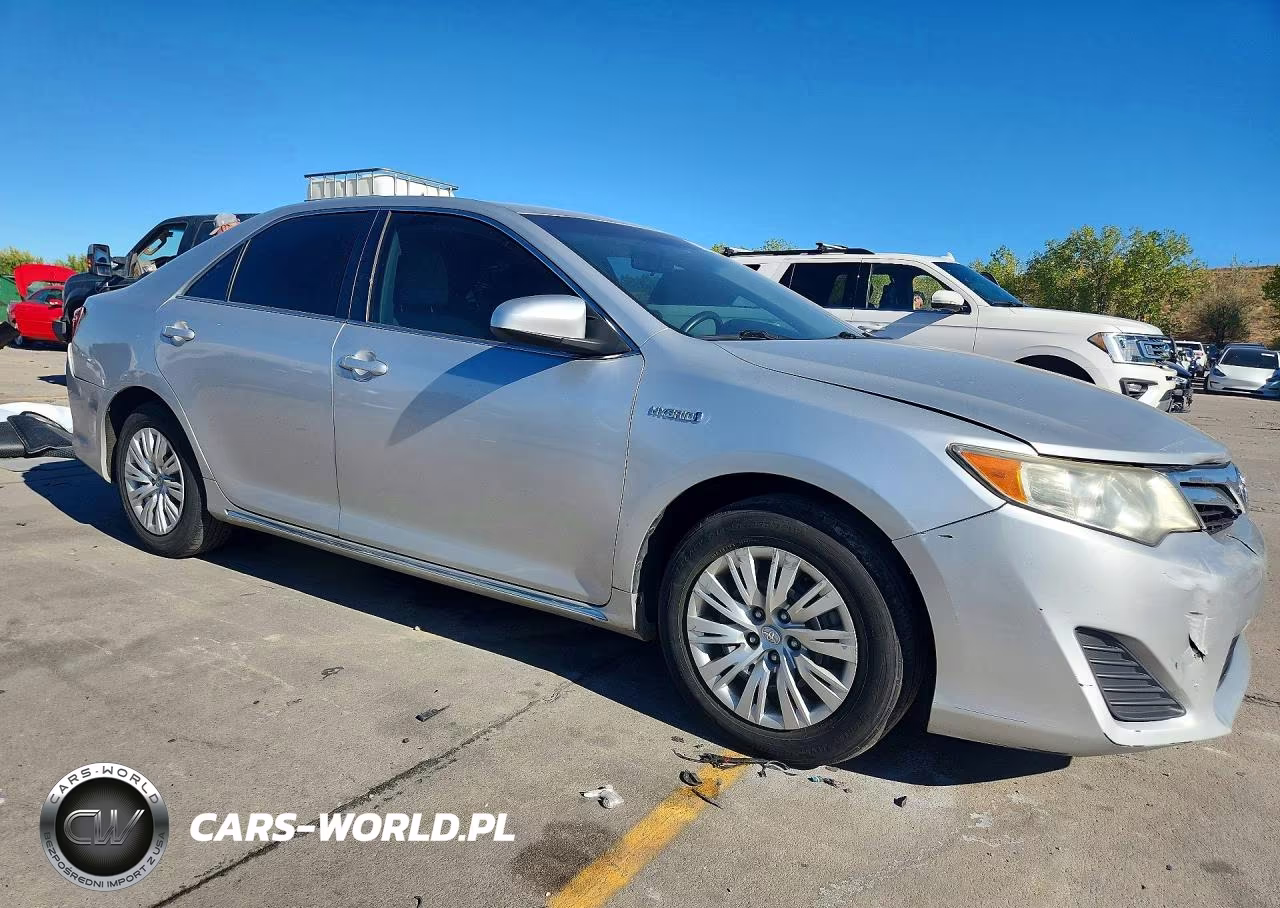 2013 Toyota Camry Hybrid Le VIN:4T1BD1FK9DU078945 - 4