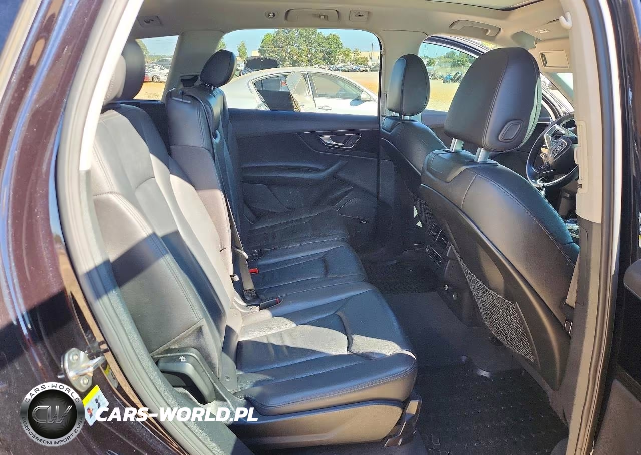 2018 Audi Q7 Premium Plus VIN:WA1LAAF70JD042967 - 11