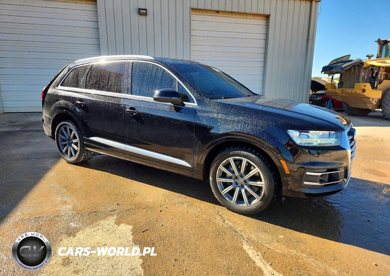 2018 Audi Q7 Premium Plus VIN:WA1LAAF70JD042967 - 4