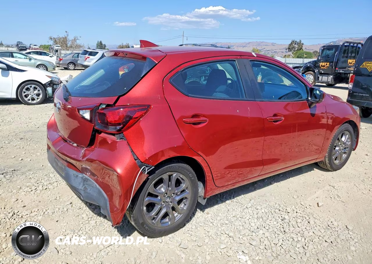 2020 Toyota Yaris Hatchback Le VIN:3MYDLBJV0LY705407 - 3