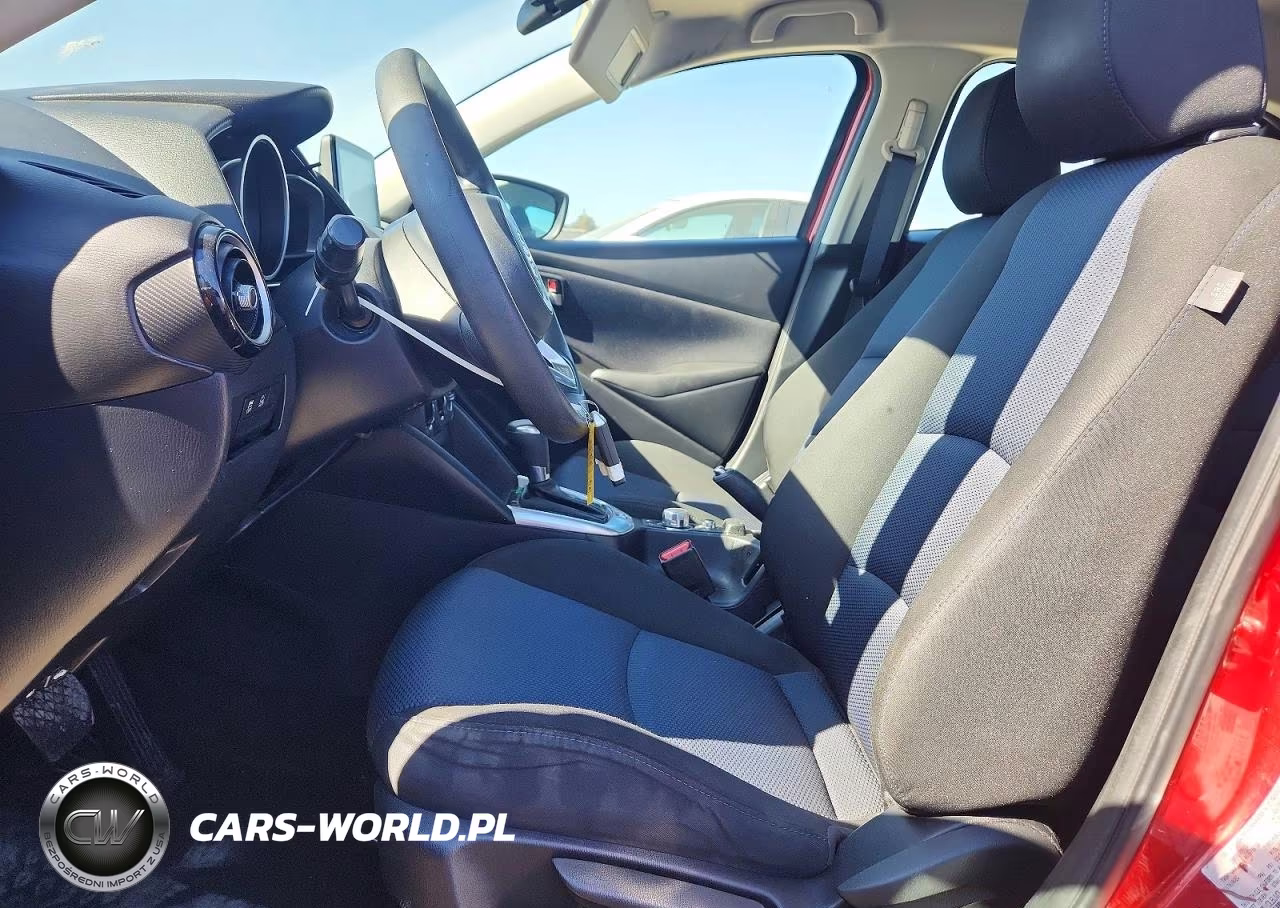 2020 Toyota Yaris Hatchback Le VIN:3MYDLBJV0LY705407 - 7