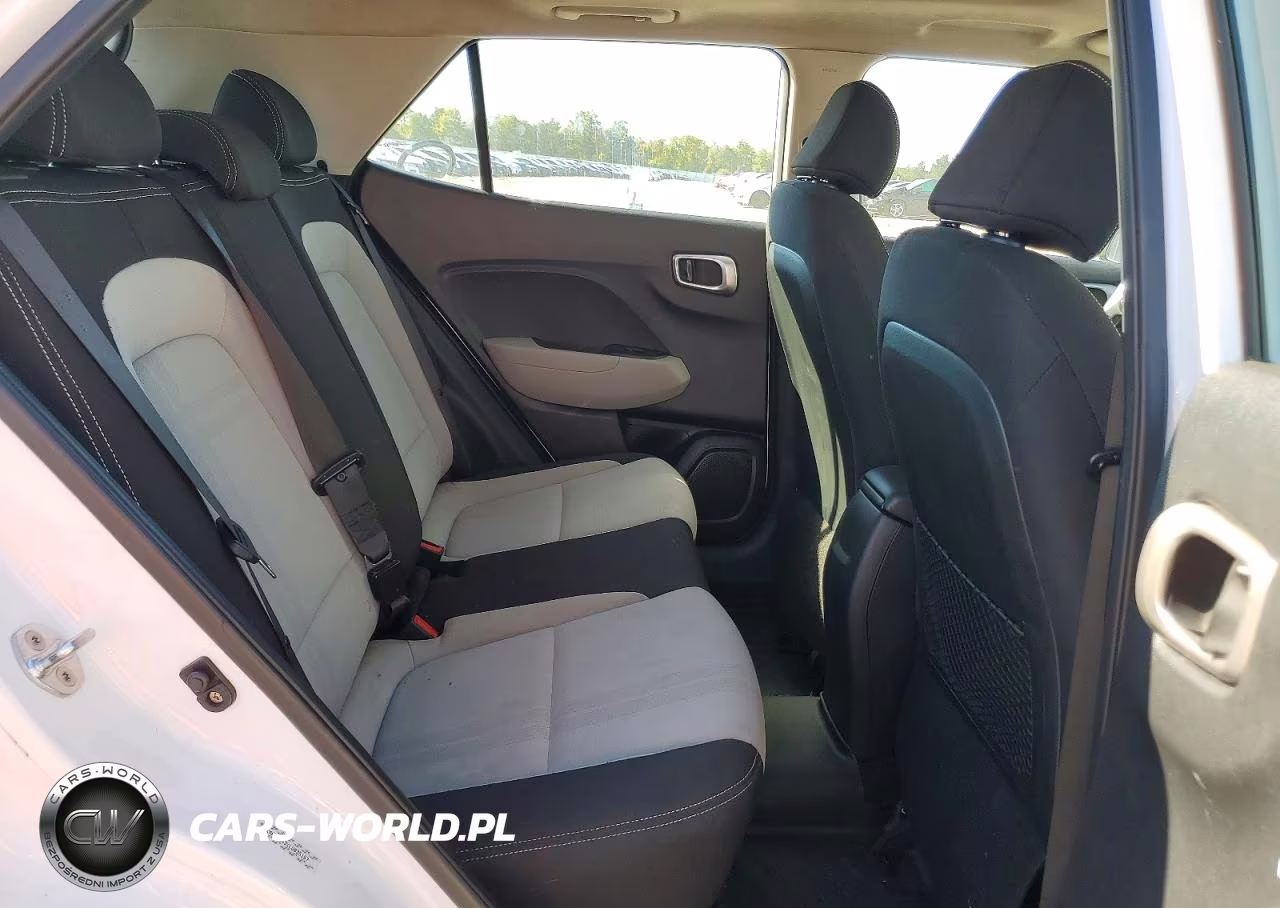 2020 Hyundai Venue Sel VIN:KMHRC8A3XLU035157 - 11
